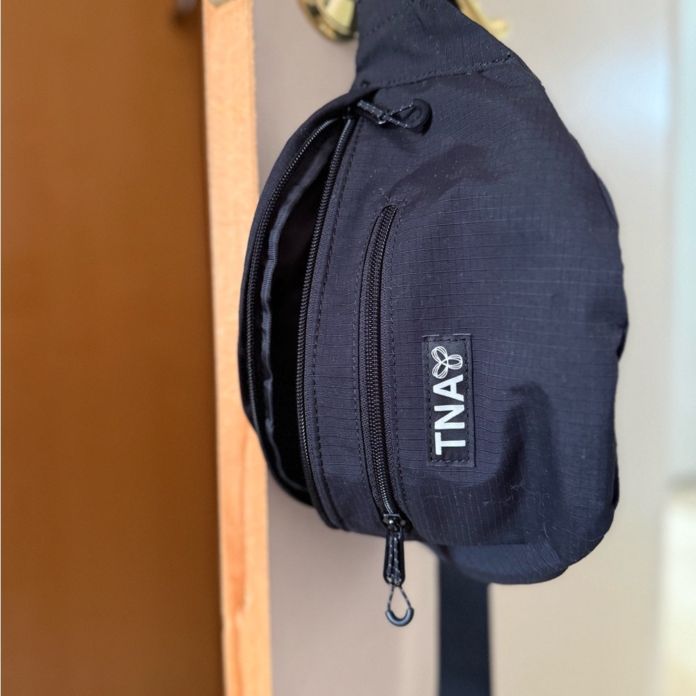 Aritzia TNA Belt Bag With Adjustable Strap, Black